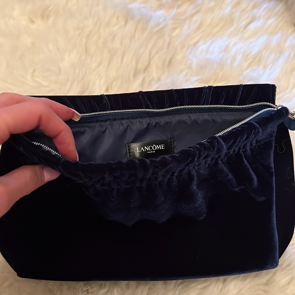 4 Lancôme Samples and beautiful cosmetics bag - Picture 6 of 6